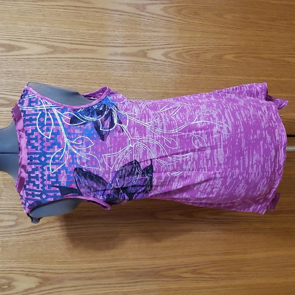 Signature Studio - Floral Burnout Tank with shark bite hem - Ladies Medium - Picture 11 of 14